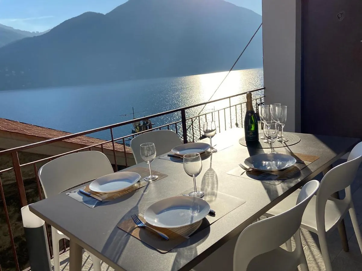 Apartment Via Castello, Lake Como, Brienno