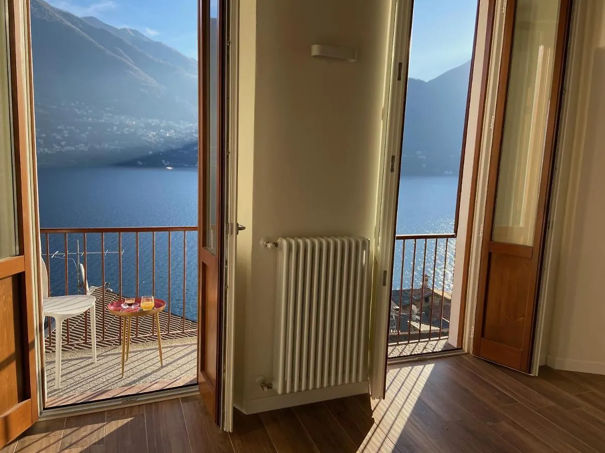 Via Castello, Lake Como, Brienno 0*,  イタリア